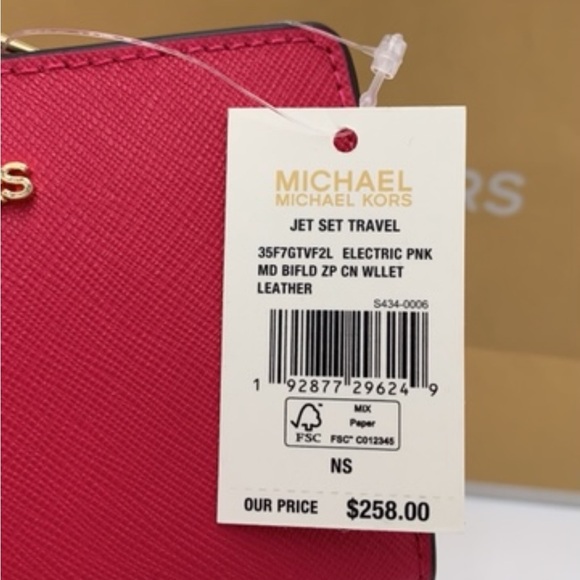 MICHAEL KORS REED MEDIUM BELTED BACKED CROSSBODY & MEDIUM BIFOLD WALLET PINK - Picture 16 of 16